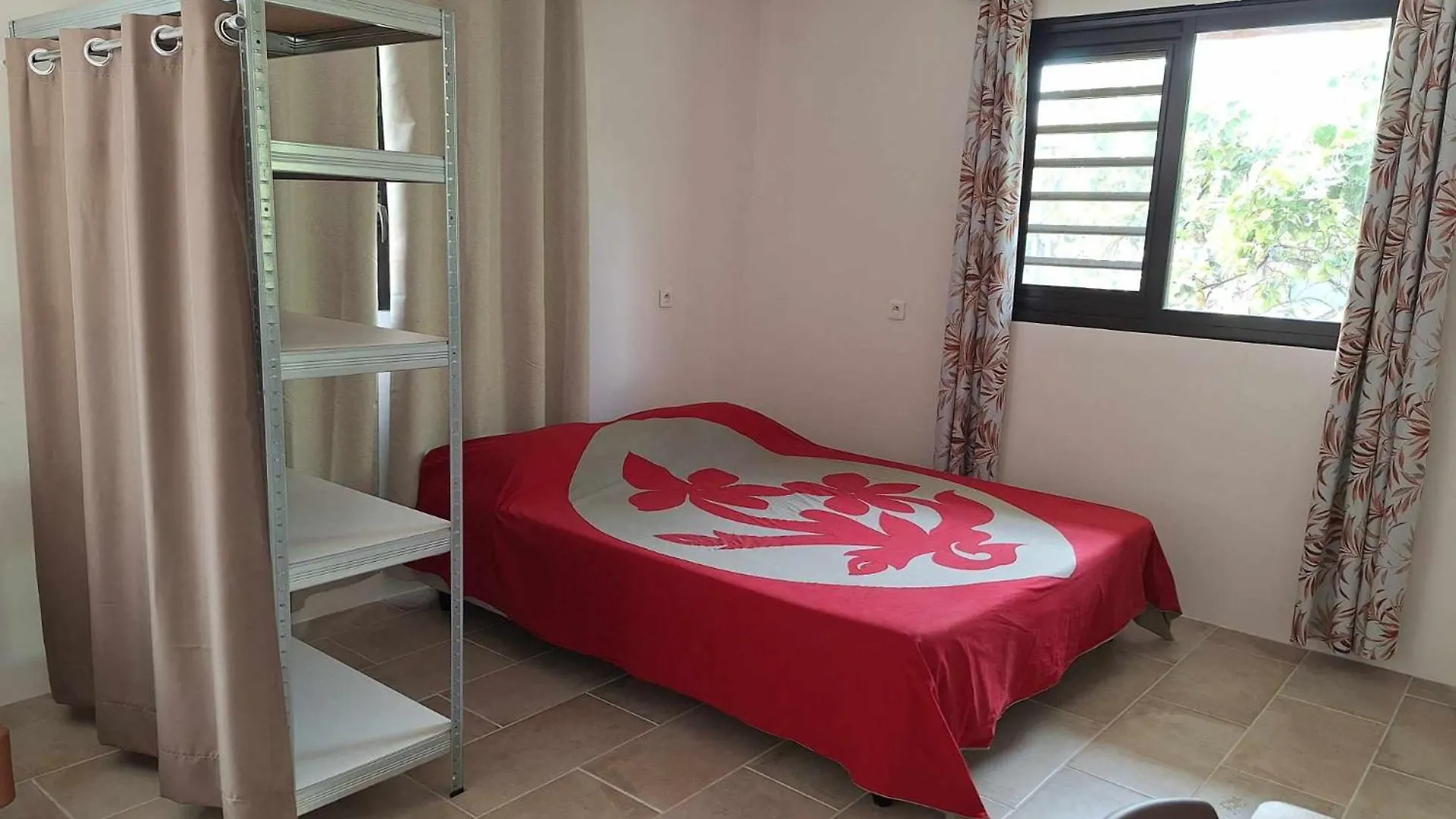Studio Vaipuna, Pirae, Tahiti